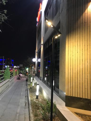 عکس داروخانه دکتر اجاقی