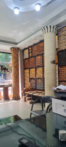 دنیای آجر (آقای مرادی میدان خراسان)