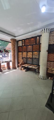 دنیای آجر (آقای مرادی میدان خراسان)