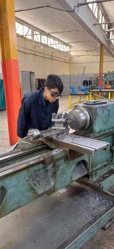 عکس هنرستان فنی و حرفه ای سروش