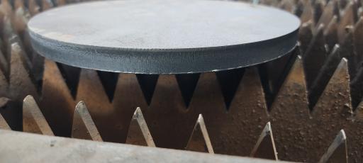 عکس برش لیزر فلزات 