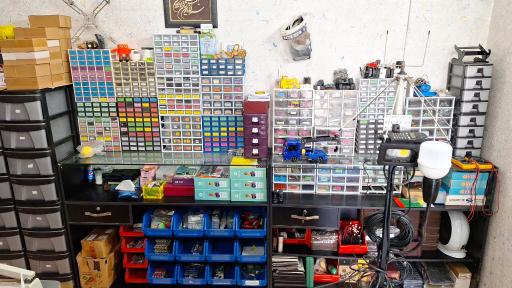 عکس موسسه آموزشی سرزمین ربات‌ها