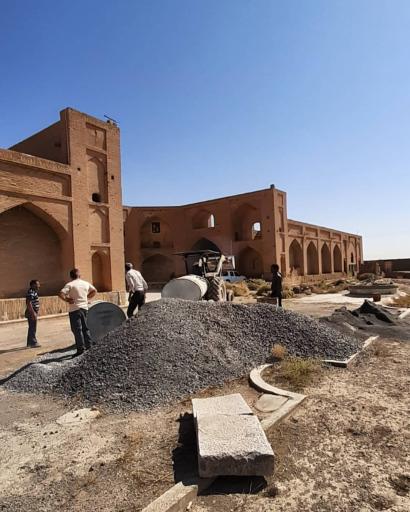 عکس کاروانسرای قدیمی مهیار