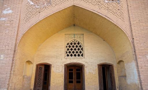 عکس کاروانسرای قدیمی مهیار