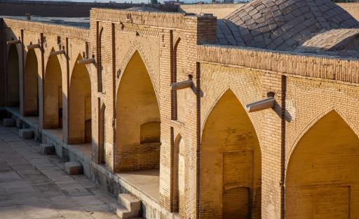 عکس کاروانسرای قدیمی مهیار