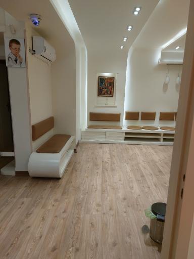 عکس دکتر عباس سلگی متخصص کودکان و فوق تخصص بیماری‌های عفونی