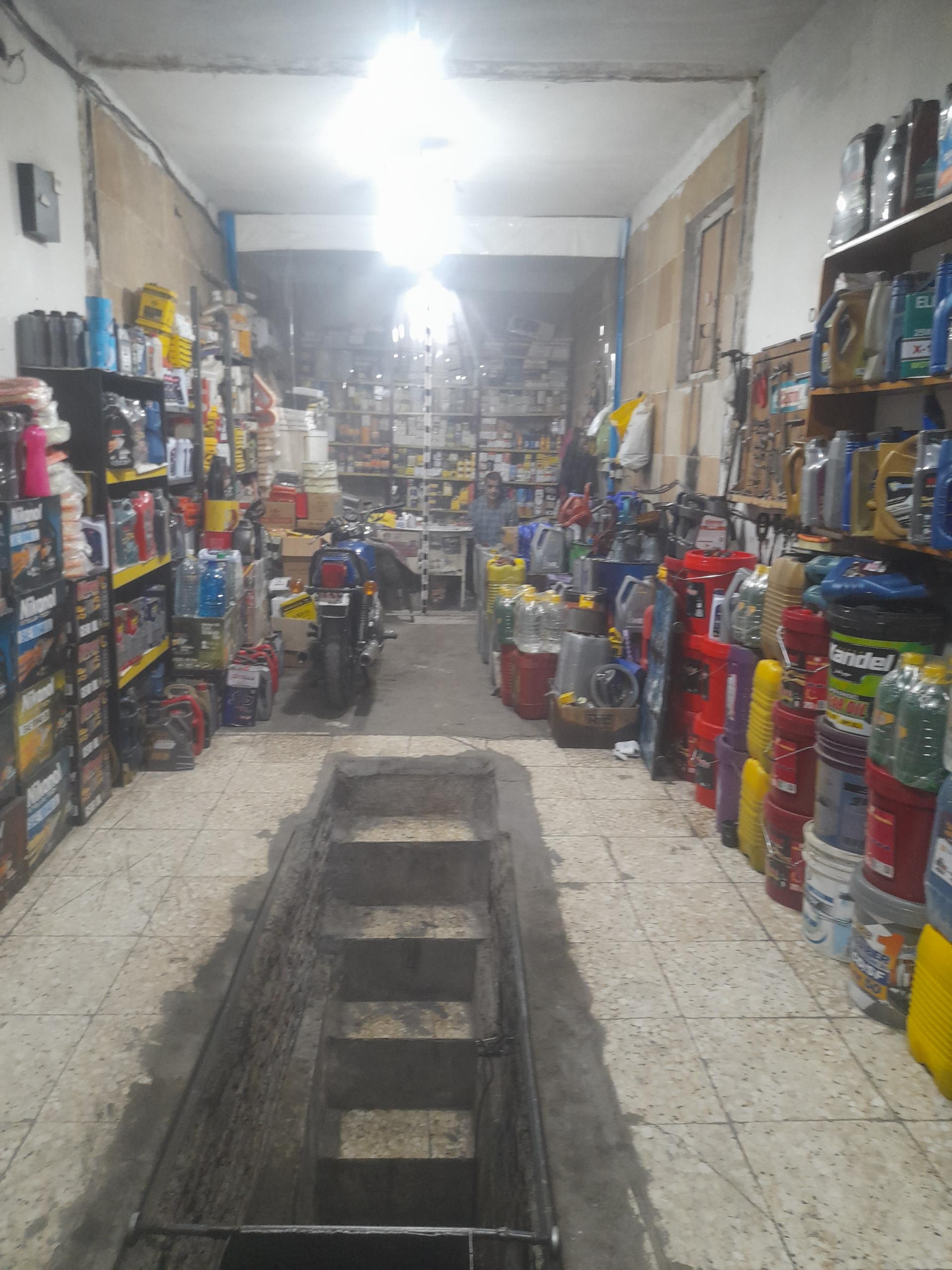 عکس تعویض روغن و آپاراتی رحیم