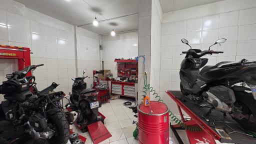 عکس مستر اسکوتر 