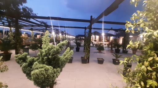 عکس مرکز خرید لنگر