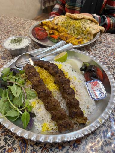 عکس رستوران و کبابی علی گلپا