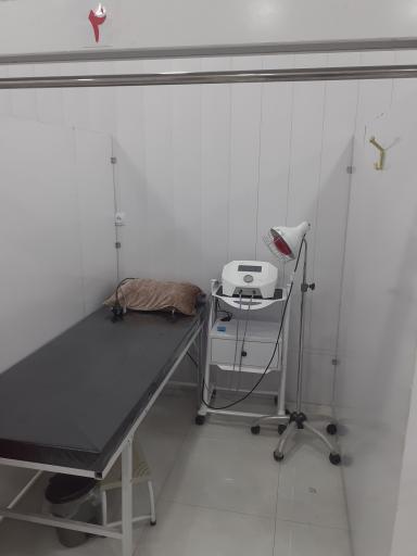 عکس کلینیک فیزیوتراپی بهار