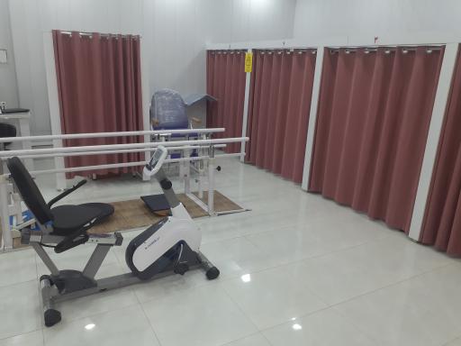 عکس کلینیک فیزیوتراپی بهار