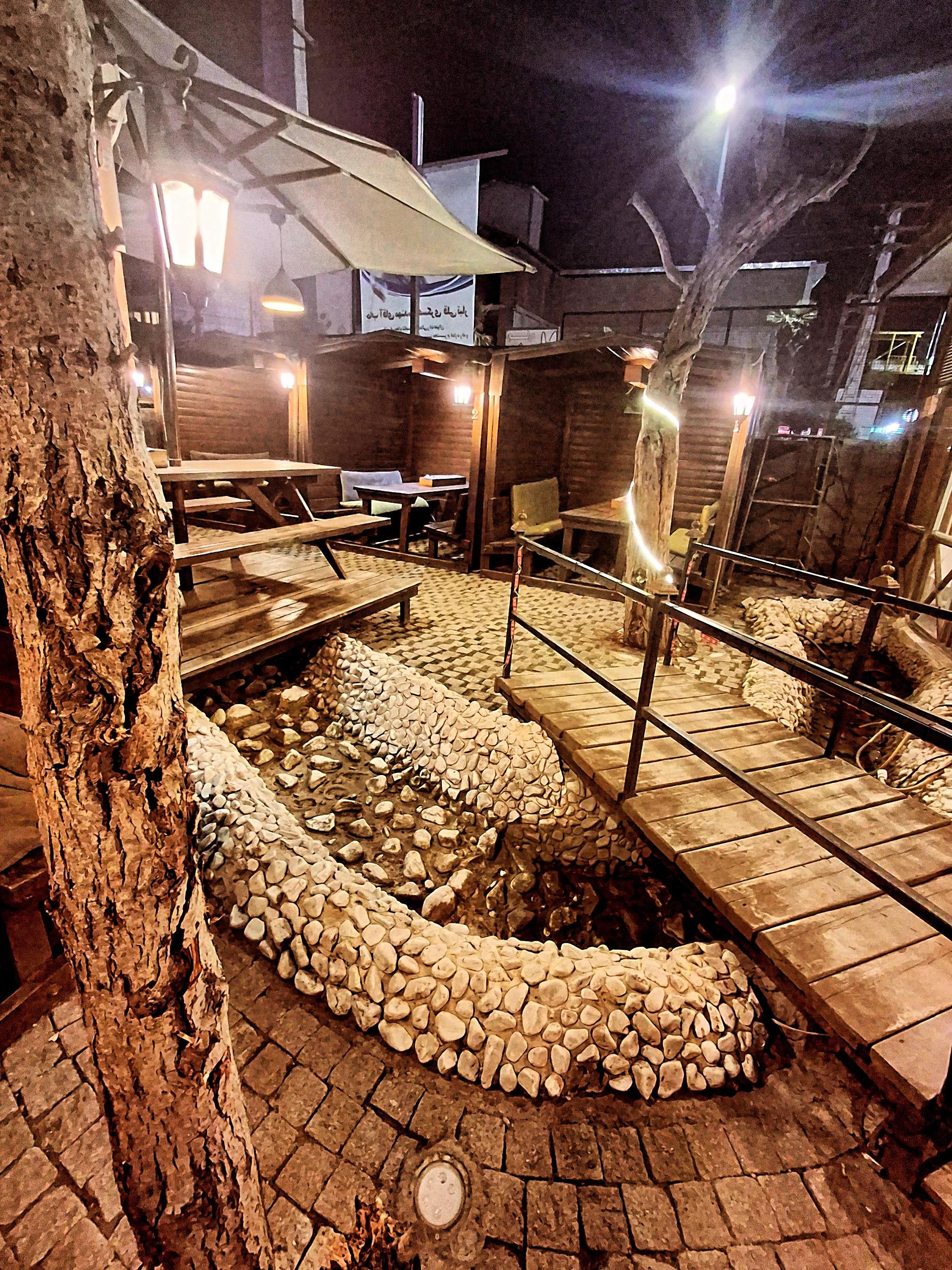 عکس کافه باغ نور و صفا