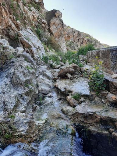 عکس غار چشمه