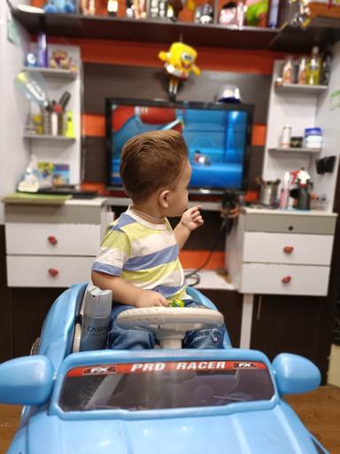 عکس آرایشگاه تخصصی کودک بادکنک 