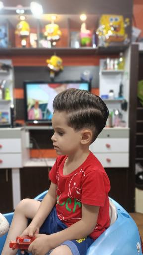 عکس آرایشگاه تخصصی کودک بادکنک 