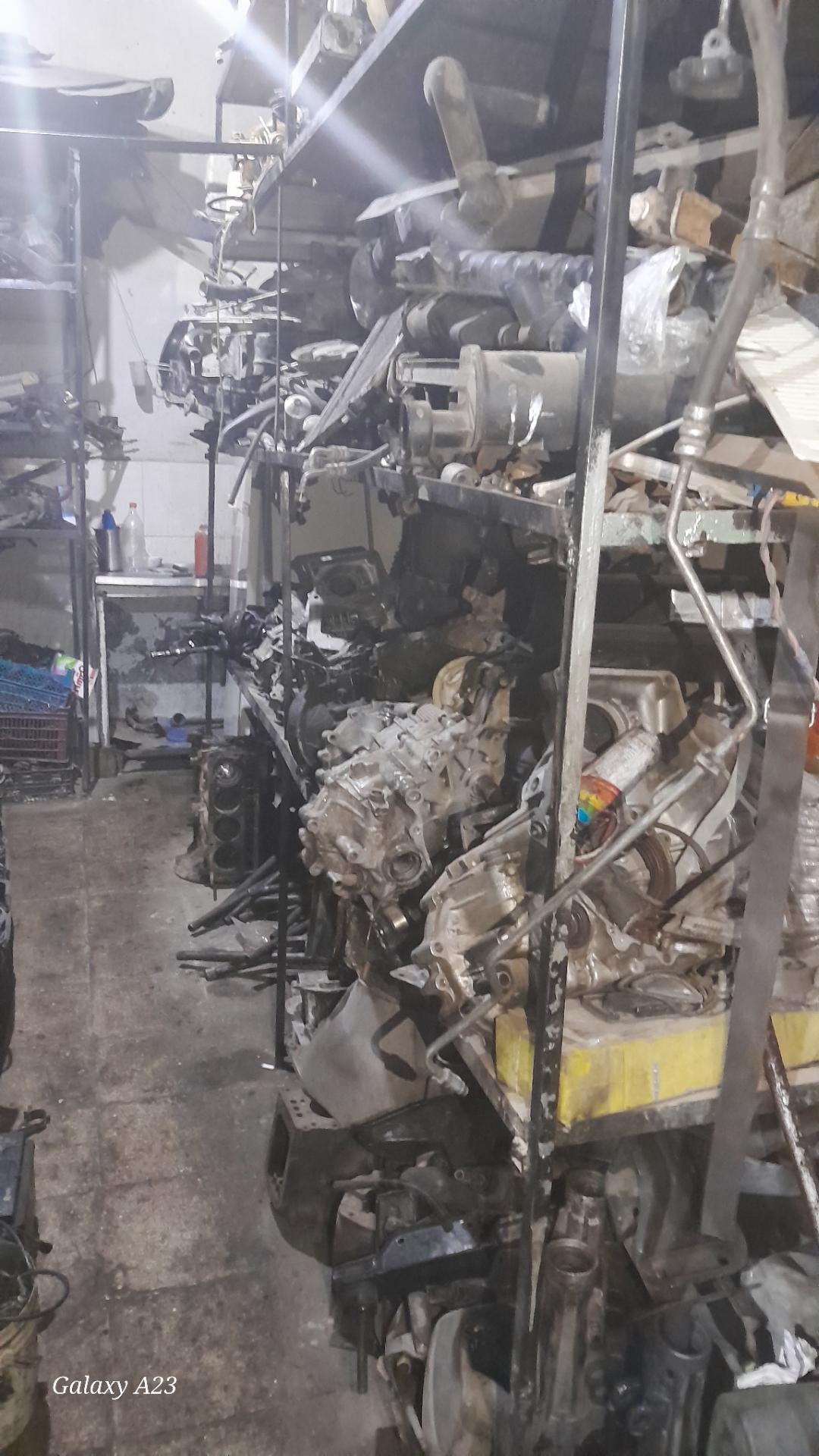 عکس انبار استوک یدک محمدی شعبه ۲