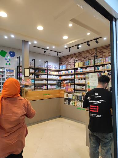 عکس داروخانه شبانه‌روزی دکتر صراف