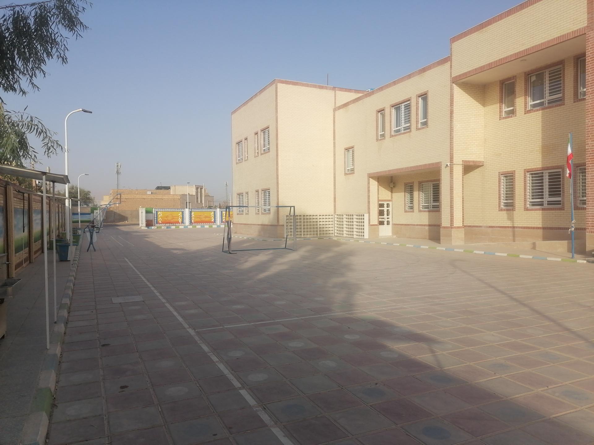 عکس دبیرستان دخترانه سید ابوالقاسم همدانی