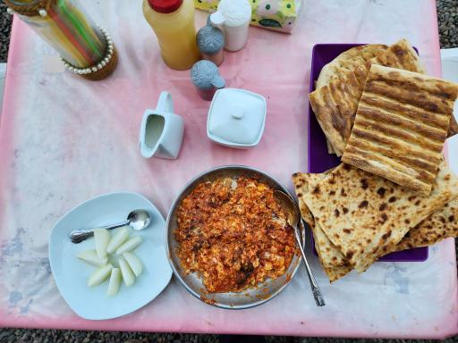 عکس صبحانه عصرانه واویشکا