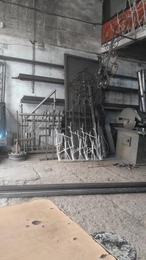 عکس آهنگری درب و پنجره آکاردئونی عطایی