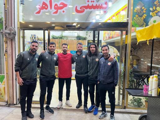 عکس بستنی فروشی جواهر