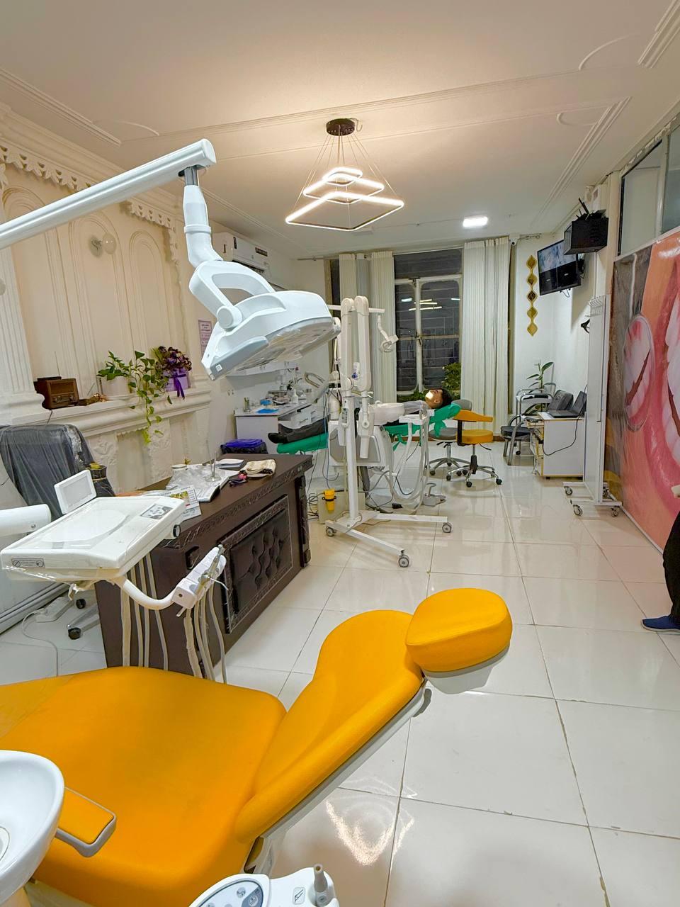 عکس کلینیک دندانپزشکی دکتر فهیمه آزادوار