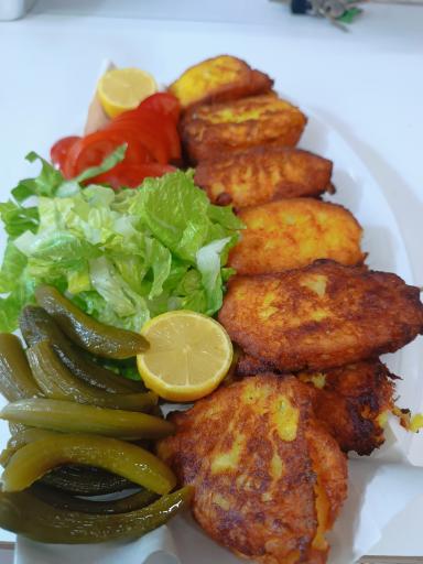 عکس اغذیه مانی فود رزگی 