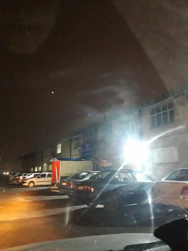 عکس سالن ورزشی ماشین سازی تبریز