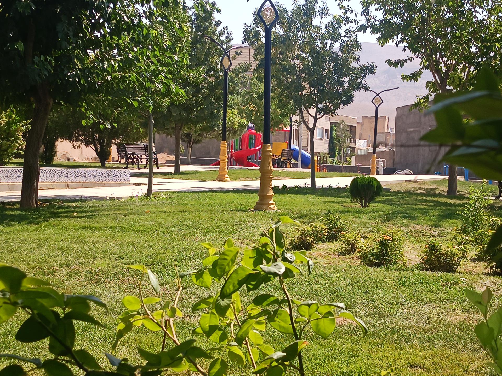 عکس باغ کتاب