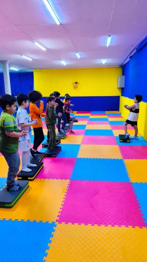 عکس مهد و باشگاه ورزشی کودکان بوکا