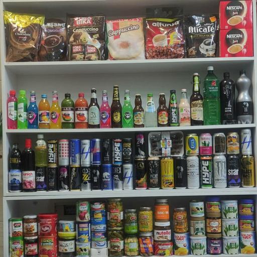 عکس پخش مواد غذایی مسافری 