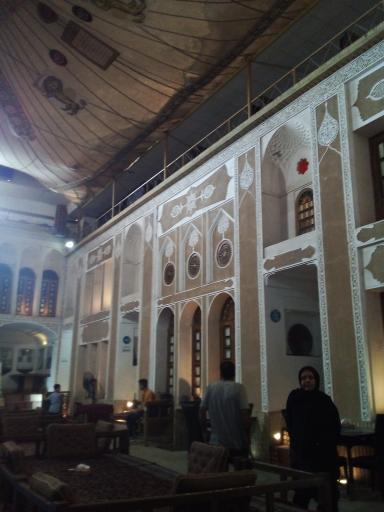 عکس رستوران والی یزد