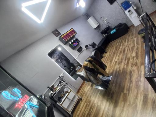 آرایشگاه علی شیرزادی