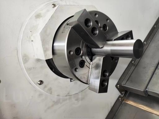 عکس گروه صنعتی اذرلیفت