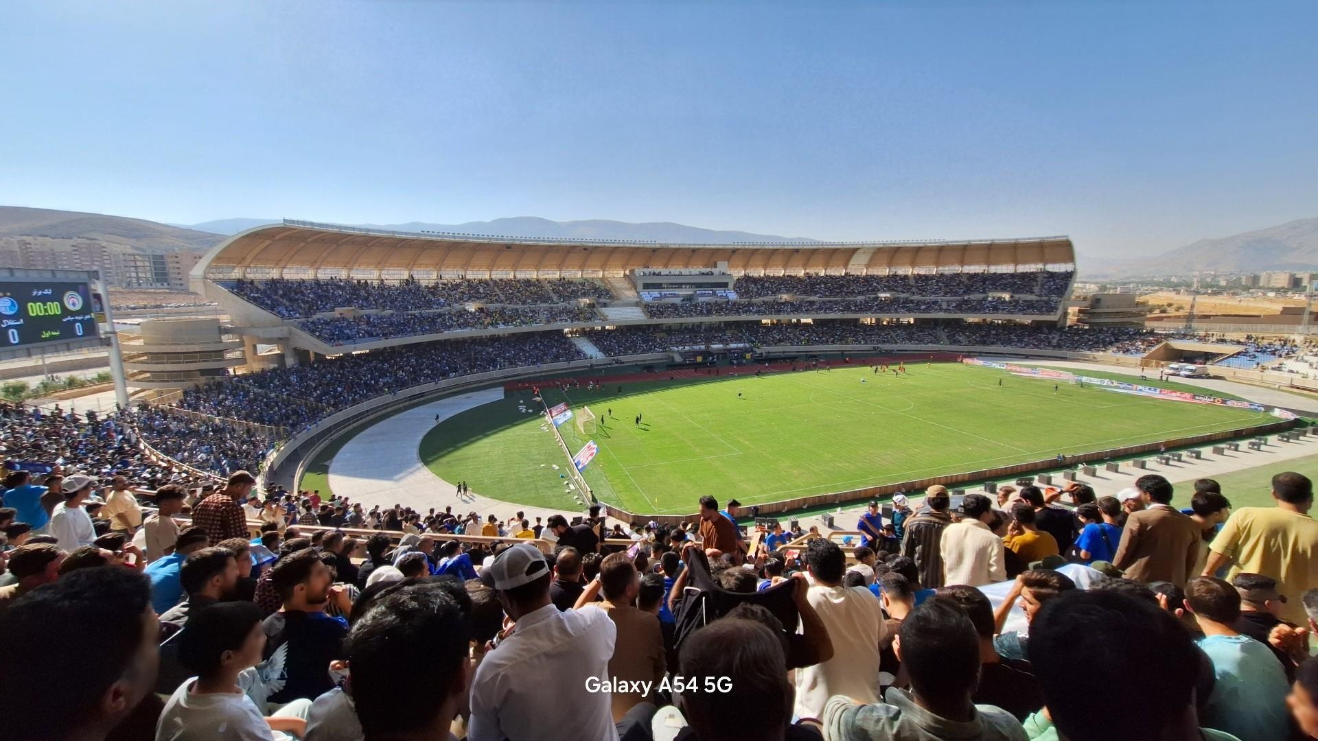 عکس ورزشگاه پارس