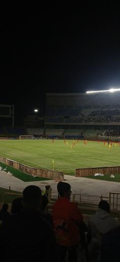 عکس ورزشگاه پارس