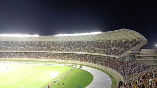 عکس ورزشگاه پارس