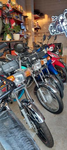 عکس نمایشگاه موتورسیکلت احمدی 