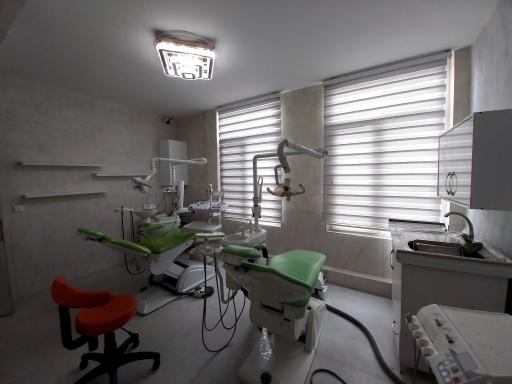 عکس کلینیک تخصصی پارسیان رخ دکتر ولایتی