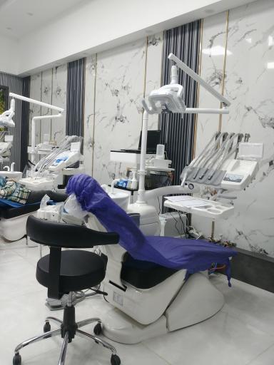 عکس کلینیک دندانپزشکی کیو
