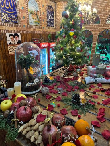 عکس رستوران سنتی شب نشین