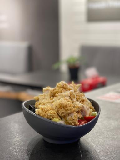 عکس عطاویچ شعبه سعادت آباد