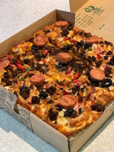 عکس عطاویچ شعبه سعادت آباد