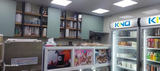 آبمیوه و کافه بستنی وانیلا