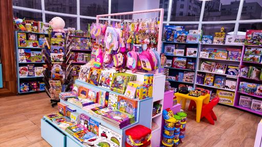 عکس فروشگاه اسباب بازی و بازی فکری بازی دونه