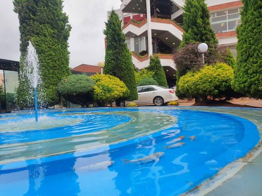 عکس رستوران حاج حسن