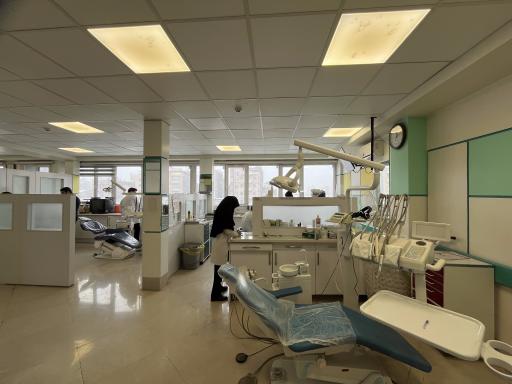 عکس درمانگاه شبانه‌روزی فجر (ایثارگران)