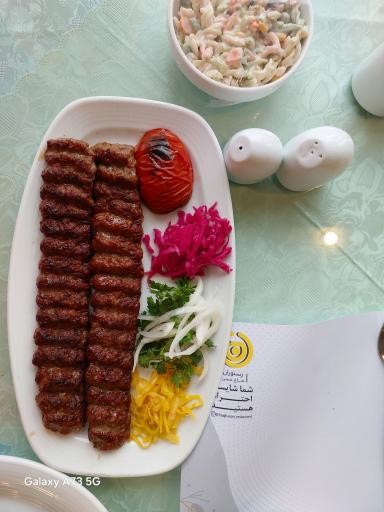 عکس رستوران حاج حسن