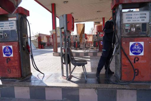 عکس پمپ بنزین کافی